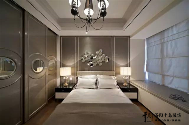 忌陳設(shè)色彩凌亂、搭配不當(dāng)、萬紫千紅