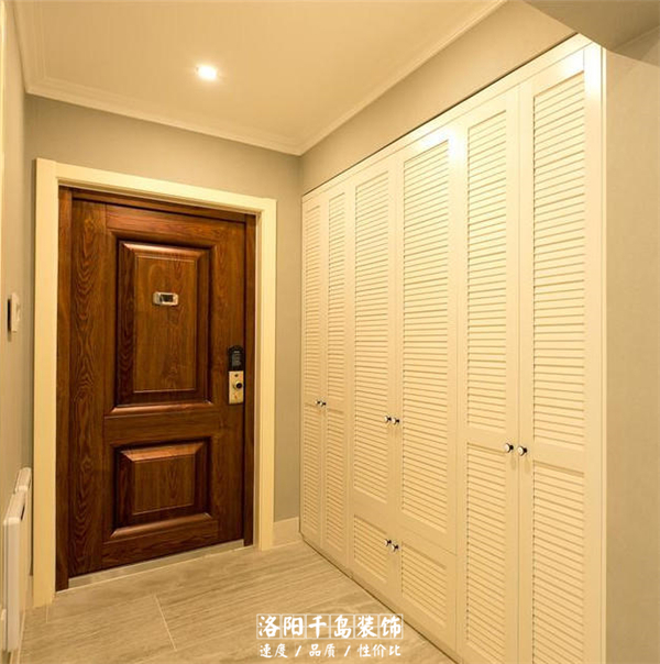 簡(jiǎn)約小戶(hù)型入戶(hù)玄關(guān)裝修案例