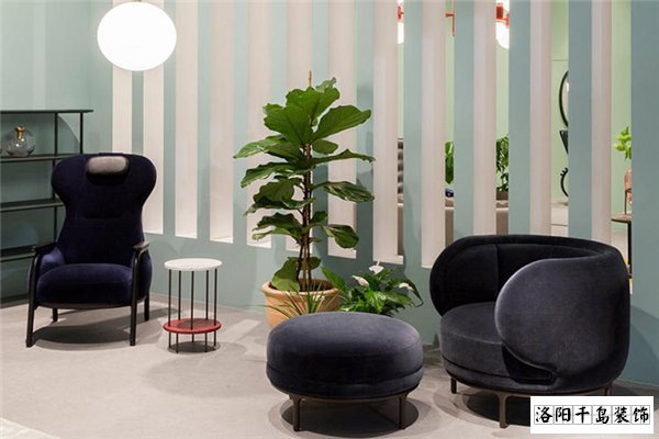 鐵藝花架，增添綠色